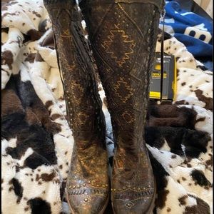 Corral boots